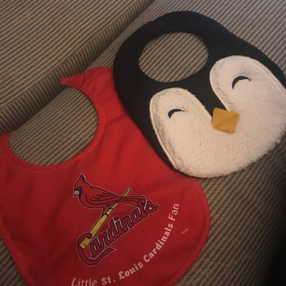 Two bibs - Picture 2 of 2